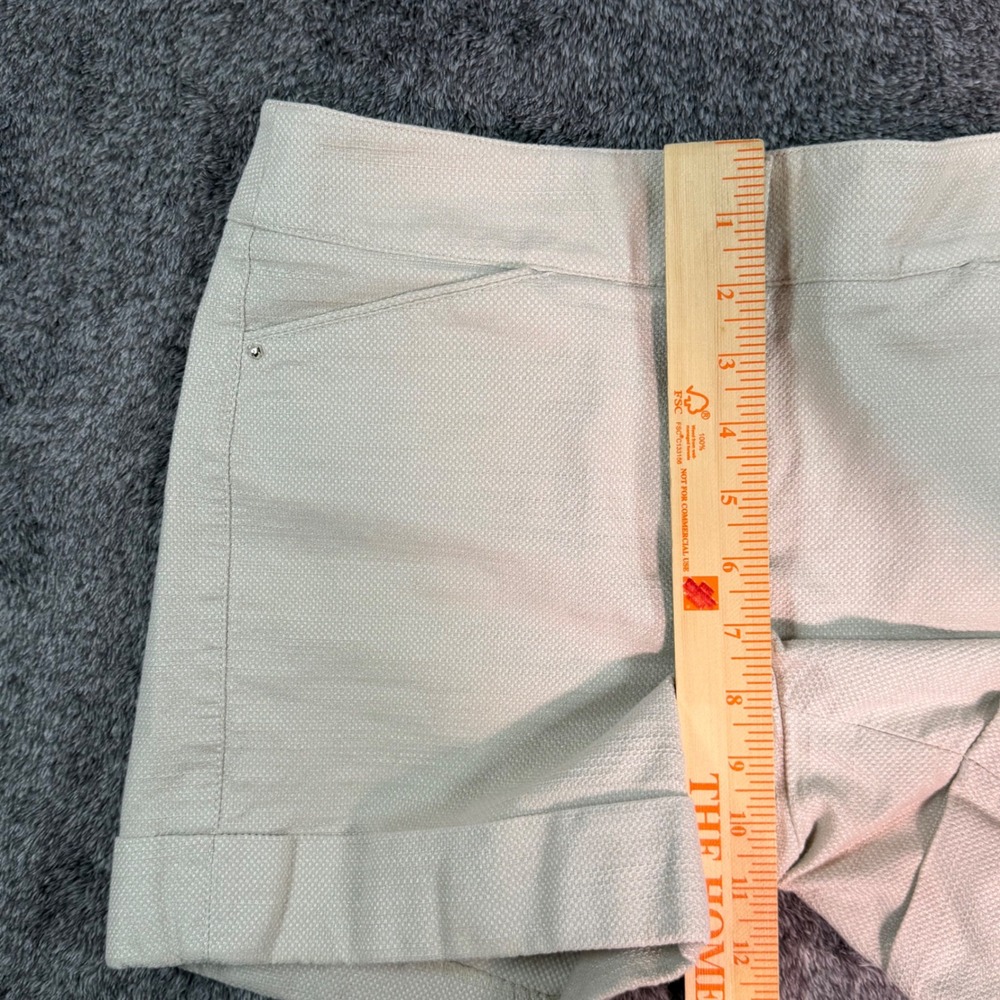 White‎ House Black Market Shorts Womens 2 Cream Textured Cuffed Low Rise Neutral - Picture 12 of 13
